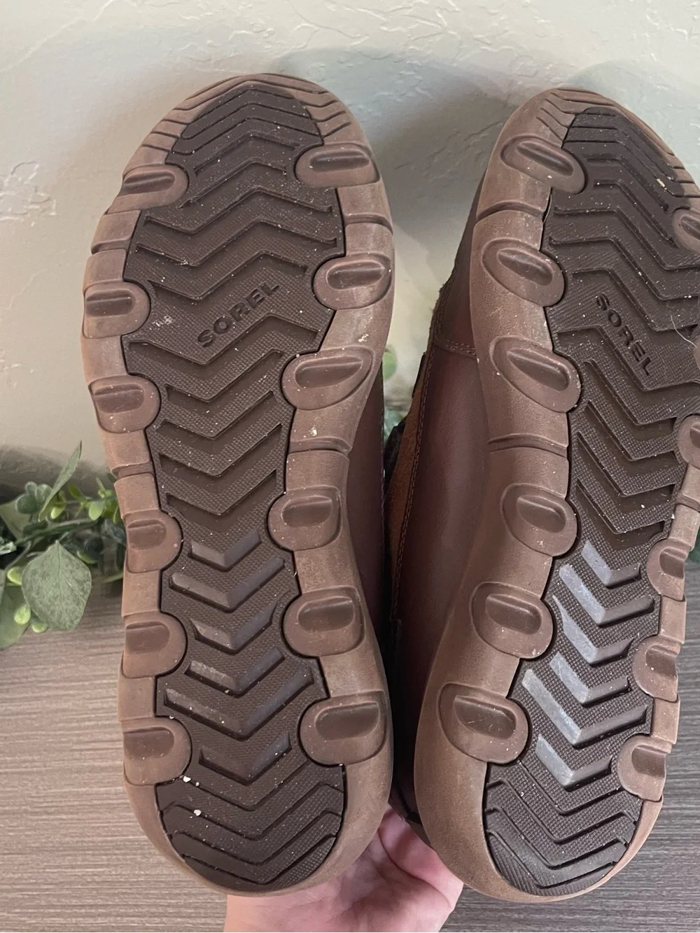 Sorel men explorer